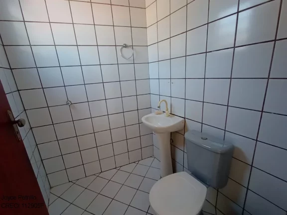 Imagem No Centro De Peruíbe Loja com Mezanino Disponível Para Locação. Oportunidade!!!
