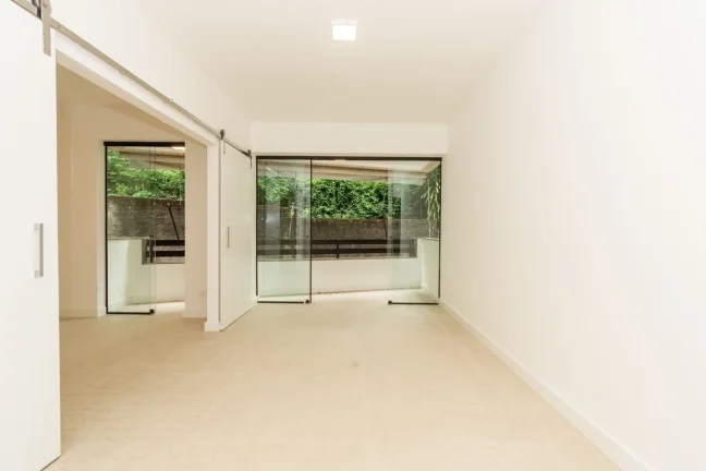 Imagem Apartamento Humaitá - 97M², 2 Dorms, 2 Suítes, 1 Vaga Demarcada, Varanda, Lavabo, Academia, Playground, Brinquedoteca, Salão de Festas.