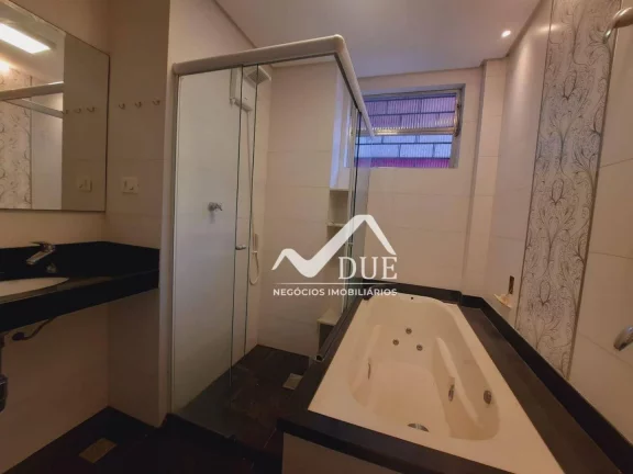 Imagem Apartamento com 3 quartos, ampla cozinha, vaga demarcada à venda, 135 m² por R$ 690.000 - José Menino - Santos/SP
