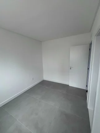 Imagem Apartamento com 2 suítes e 2 vagas de garagem na Meia Praia em Itapema