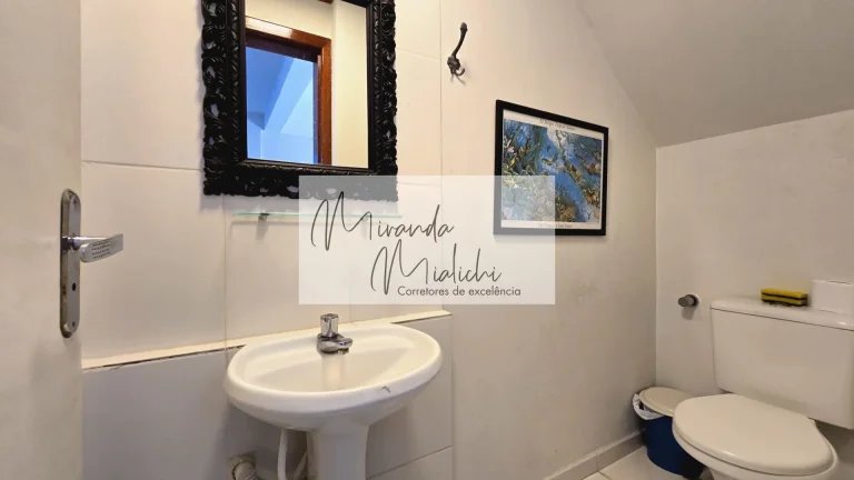 Imagem Casa Multifamiliar para venda em Ponta das Canas, 495m²