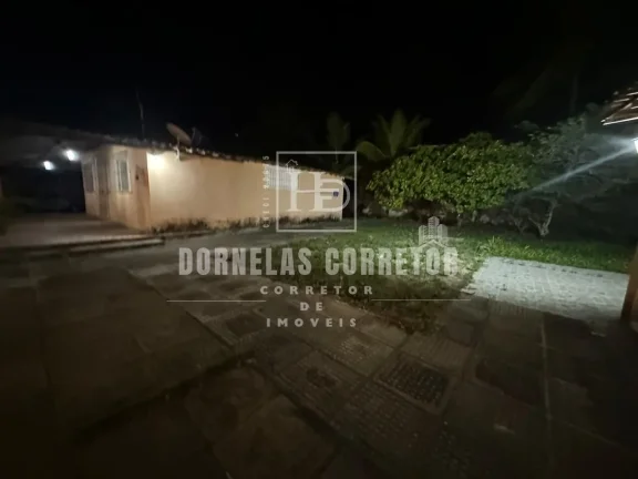 Imagem CASA A KM DO MAR COM ÁREA GOURMET E PISCINA, 3 QUARTOS, 1ST, VÁRIAS VAGAS DE GARAGEM, EM FRENTE A AVENIDA, TERRENO 30X30