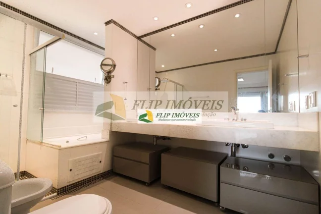Imagem More em apartamento de alto padrão com 198 m² com 3 suítes, 5 vagas no miolo Cambuí - Campinas - SP