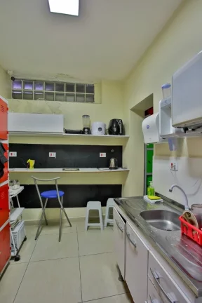 Imagem Imóvel Comercial de Alto Padrão no Jardim do Mar, São Bernardo do Campo - 288m², 19 Salas, 4 Banheiros e 3 Vagas de Garagem