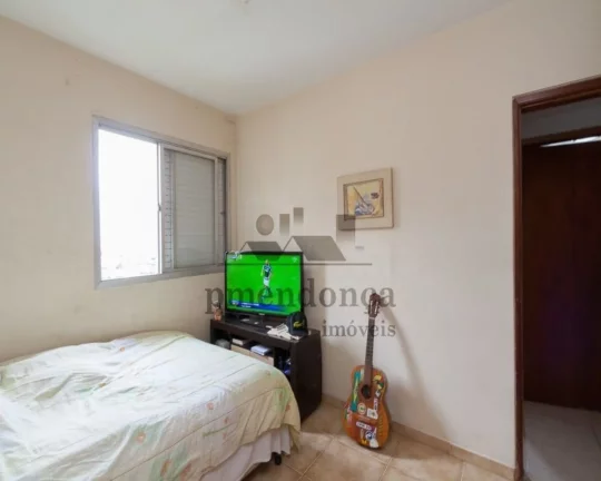 Imagem Apartamento em andar alto, com living para 02 ambientes, 03 dormitórios sendo 01 suíte, banheiro s...