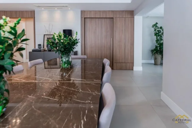 Imagem Apartamento à venda no Condomínio Alta Vista - Torre Unique com 268 m² 03 Suites