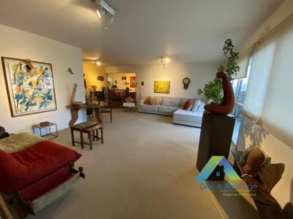 Imagem Apartamento com 142m² em 3 dormitórios, 1 suíte, 2 vagas coberta e 1 ampla varanda em área nobre do Morumbi/Zsul..