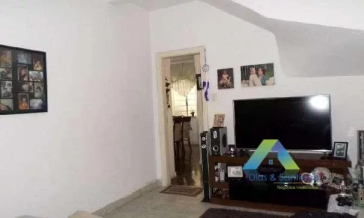 Imagem Excelente sobrado 3 dormitórios, 2 vagas espaço gourmet com ótima localização.