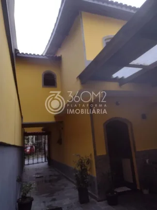Imagem Sobrado para Venda em Carapicuíba / SP no bairro Parque Santa Teresa