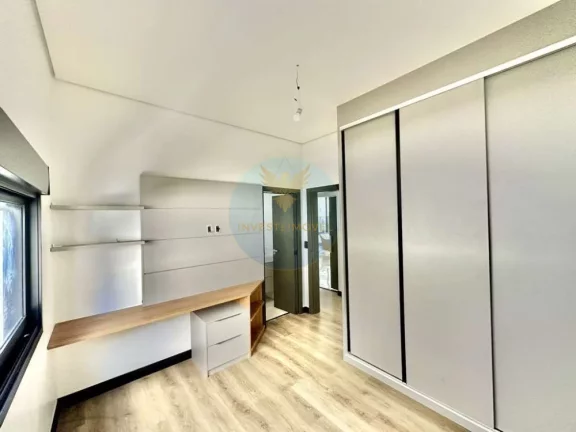 Imagem Casa nova e moderna na Granja Viana  Alto padrão