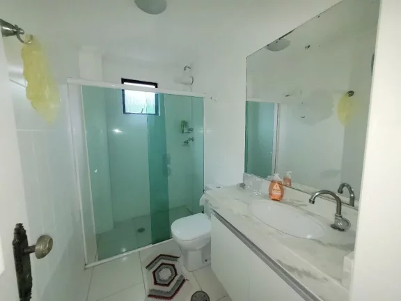 Imagem PITANGUEIRAS – NA QUADRA DA PRAIA, APARTAMENTO TOTALMENTE REFORMADO, LAZER NO PRÉDIO E 02 VAGAS DE GARAGEM.