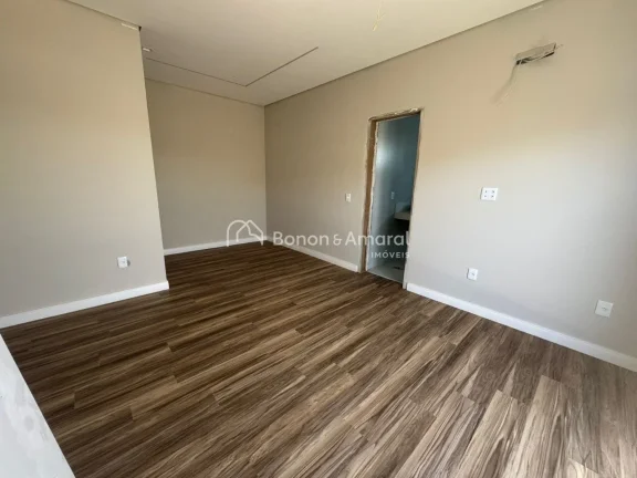 Imagem Localizada no condomínio La Dolce Vita, esta impressionante casa nova de alto padrão oferece o má...
