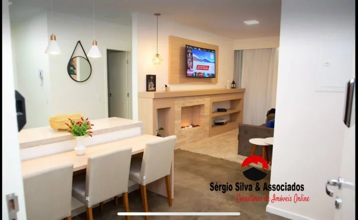 Imagem Apartamento mobiliado a venda na Vila Capivari em Campos do Jordão/SP.