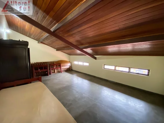 Imagem casa isolada na mirim praia grande