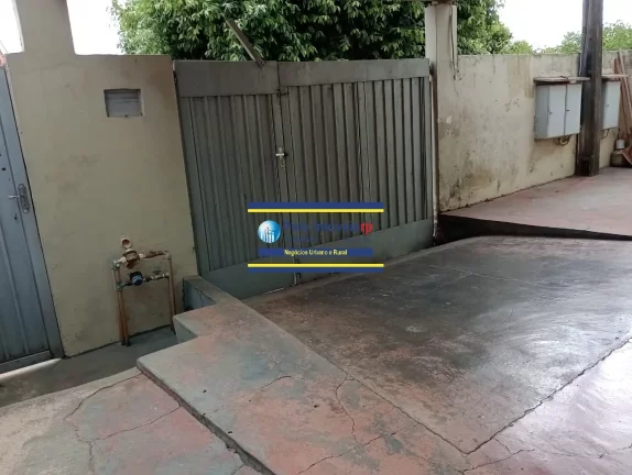 Imagem Casa em Serrana - SP R$ 180.000,00 são 2 casas no terreno 10 X 25 m, 1 dormitório, sala, cozinha, 1 carro, quintal - Centro