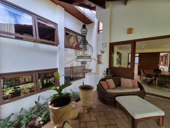 Imagem Conforto, segurança e natureza!!! Casa com 3 suítes , 4 vagas - *Granja Viana