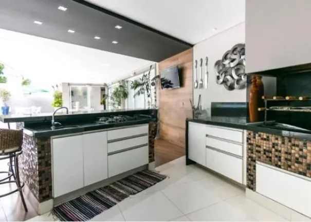 Imagem IMÓVEL RESIDENCIAL COM 674M² DE ÁREA CONSTRUÍDA E TERRENO COM 688M² - 5 QUARTOS ? 6 VAGAS - NO CONDOMINIO RESIDENCIAL VILLAGIO IPANEMA, RIO CLARO/SP. IMÓVEL AVALIADO EM R$ 5.554.465,43 1ª PRAÇA ÁS 14;30: 22/01/2026 - VALOR INICIAL DE VENDA: R$ 5.554.465