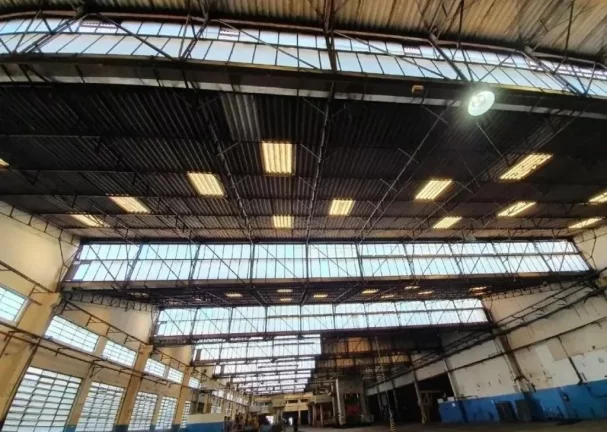 Imagem Galpão Industrial Premium na Lapa de Baixo: 1 sala, 8 banheiros, 20 vagas, 11.978m² - São Paulo-SP