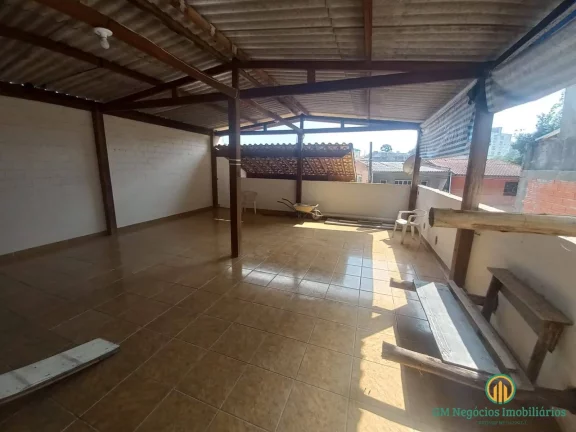 Imagem Casa de construção sólida em rua s/saída próximo centro de Cotia.,doct ok!