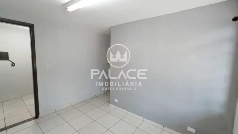 Imagem Excelente ponto comercial disponível para venda, com vão livre de 105m² e área construída total...