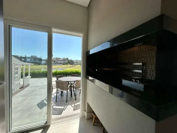 Imagem Casa em Condominio 4 Dormitórios - Bairro --
