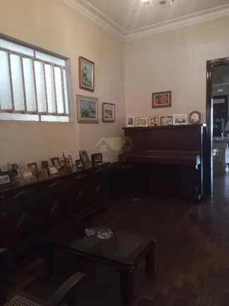 Imagem Casa para Venda em Natal, Tirol, 6 dormitórios, 1 suíte, 1 banheiro, 4 vagas