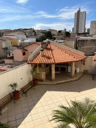 Imagem Apartamento amplo, 158m², 3 dormitórios, sendo 1 suíte, totalizando 4 banheiros, lavabo, dependê...