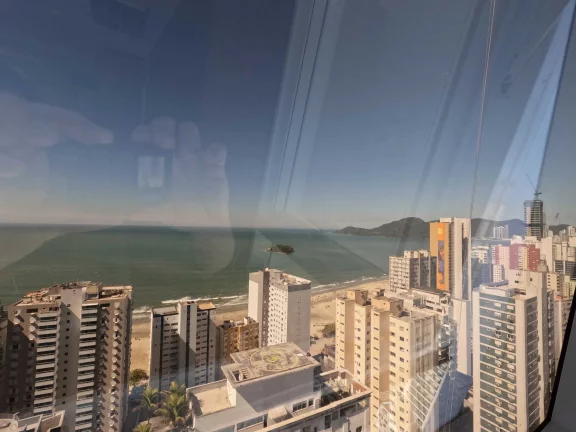 Imagem Apartamento vista mar com 4 suítes e 4 vagas de garagem em Balneário Camboriú/SC