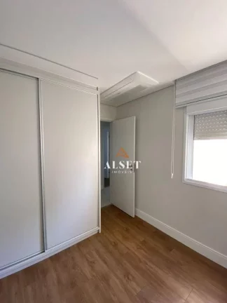 Imagem Apartamento reformado com 2 suítes no Anália Franco