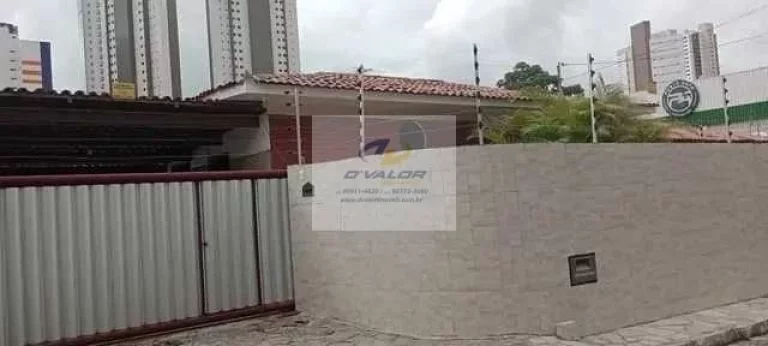 Imagem Vendo Casa, no Brisamar, com 220m², 3 quartos s/2 suítes, escritório, sala 2 ambientes e 5 vagas