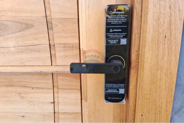 Imagem Casa em condomínio fechado com três quartos, sendo uma suíte