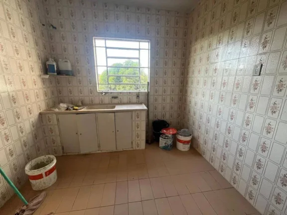Imagem Casa Espaçosa com Quintal Grande e Porão Amplo no São Sebastião – Barbacena