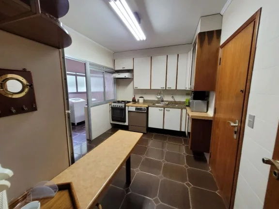 Imagem PITANGUEIRAS - FRENTE AO MAR, BELÍSSIMA VISTA DA PRAIA, APTO CLARO E SUPER AREJADO, 168 M² ÚTEIS, 02 VAGAS GARAGEM NO PRÉDIO E ÁREA DE LAZER
