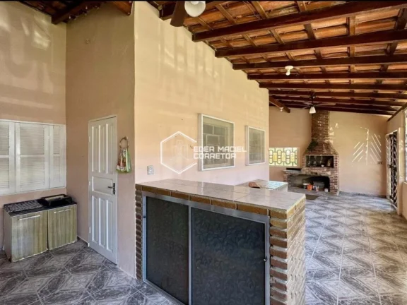 Imagem Excelente opção de investimento, perfeita para casa de veraneio ou locação de temporada, com gra...