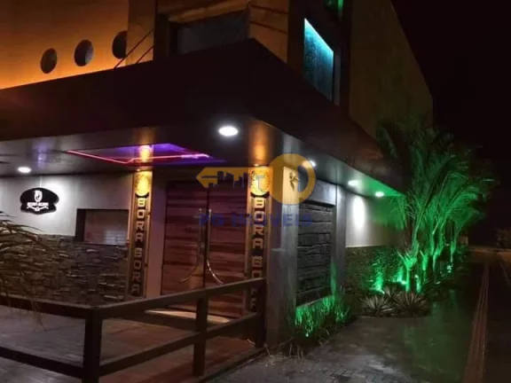 Imagem PREDIO COMERCIAL NO CENTRO DE PRAIA DE LESTE A 100 m DO MAR