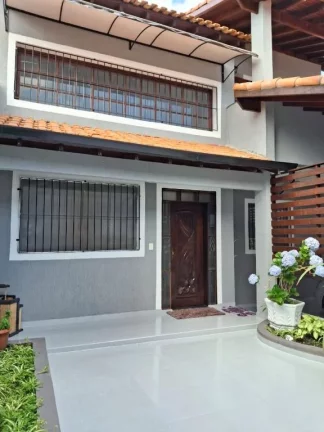 Imagem Sobrado com 4 dormitórios à venda, 327 m² por R$ 780.000,00 - Vila Amorim - Suzano/SP