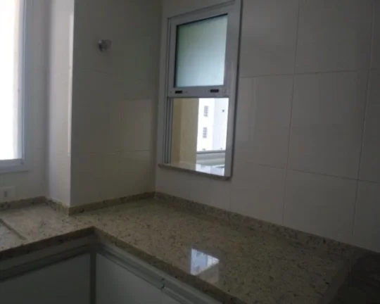Imagem Apartamento à venda no Guarujá na Praia das Pitangueiras.