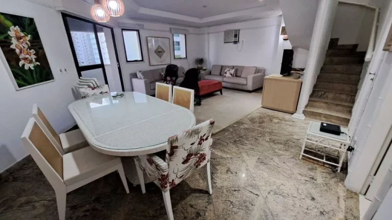 Imagem APARTAMENTO DUPLEX COM EXCELENTE VISTA PARA O MAR, À 40 METROS DA PRAIA NA PITANGUEIRAS.