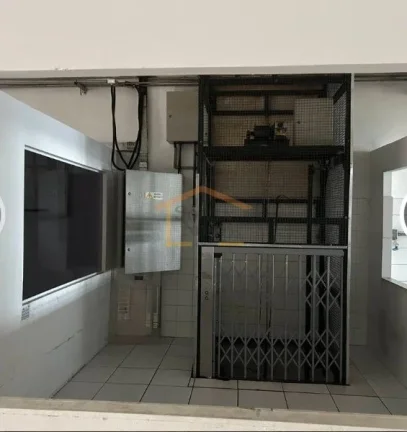Imagem Galpão/salão comercial com 700m² distribuídos em 2 andares, ideal para diversos segmentos de neg...