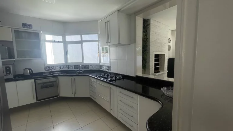 Imagem Casa com 4 Suítes para Temporada em Jurerê Internacional