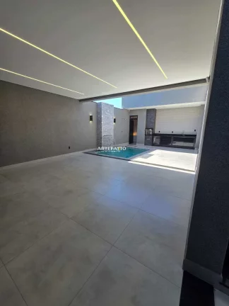 Imagem Casa à Venda com 3 quartos, 3 banheiros, 3 vagas e 160m2