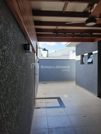 Imagem Casa térrea moderna, construída há apenas 2 anos, em terreno de 250 m² com 138,35 m² de área c...