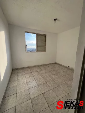 Imagem Aluguel de Apartamento Impecável em Itaim Paulista, SP: 2 Quartos, 1 Banheiro, Vaga de Garagem!