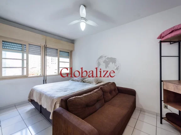 Imagem Apartamento mobiliado, frente mar para locação em Santos por $ 2.200,00 Pacote.