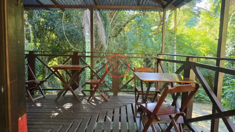 Imagem POUSADA A VENDA, COM 14 SUÍTES, 2 COZINHAS, SALÃO AMPLO PARA ALMOÇO OU CAFÉ DA MANHÃ , COM ESTACIONAMENTO GRANDE E PISCINA.