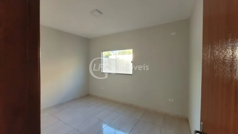 Imagem Casa à venda em Campo Grande-MS, Jardim Colúmbia: 2 quartos, 2 salas, 1 banheiro, 2 vagas de garagem!