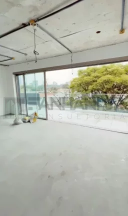 Imagem Casa de condomínio no Jardim Paulistano, com suas 5 suítes, terraço, piscina e 6 vagas de garagem, é um verdadeiro sonho para quem busca um lar espaço