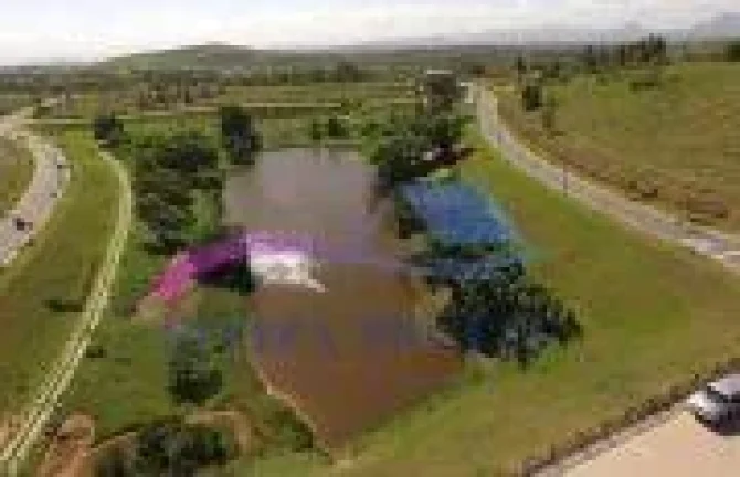 Imagem Excelente terreno no condomínio Riviera Park Residence você pode desfrutar das Casas e Lotes disponíveis.