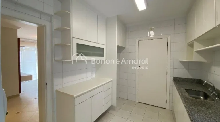 Imagem Apartamento à venda no Cambuí, com sol da manhã e fino acabamento. Possui dois dormitórios com a...