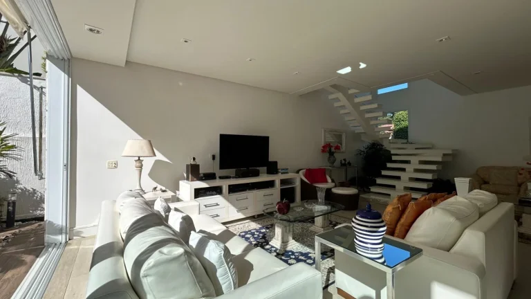 Imagem Imponente casa à venda na Riviera de São Lourenço Módulo 22: 4 quartos, 2 suítes, 1 sala, 4 vagas de garagem, 269,00m².